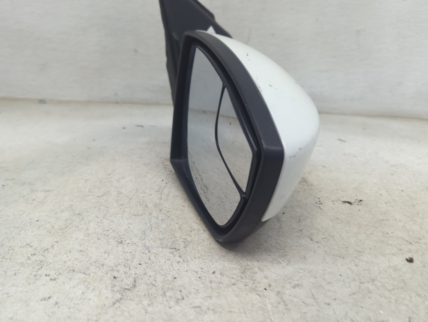 2013-2016 Ford Escape Passenger Side View Mirror - Right Door Mirror OEM Used - Oemusedautoparts1.com