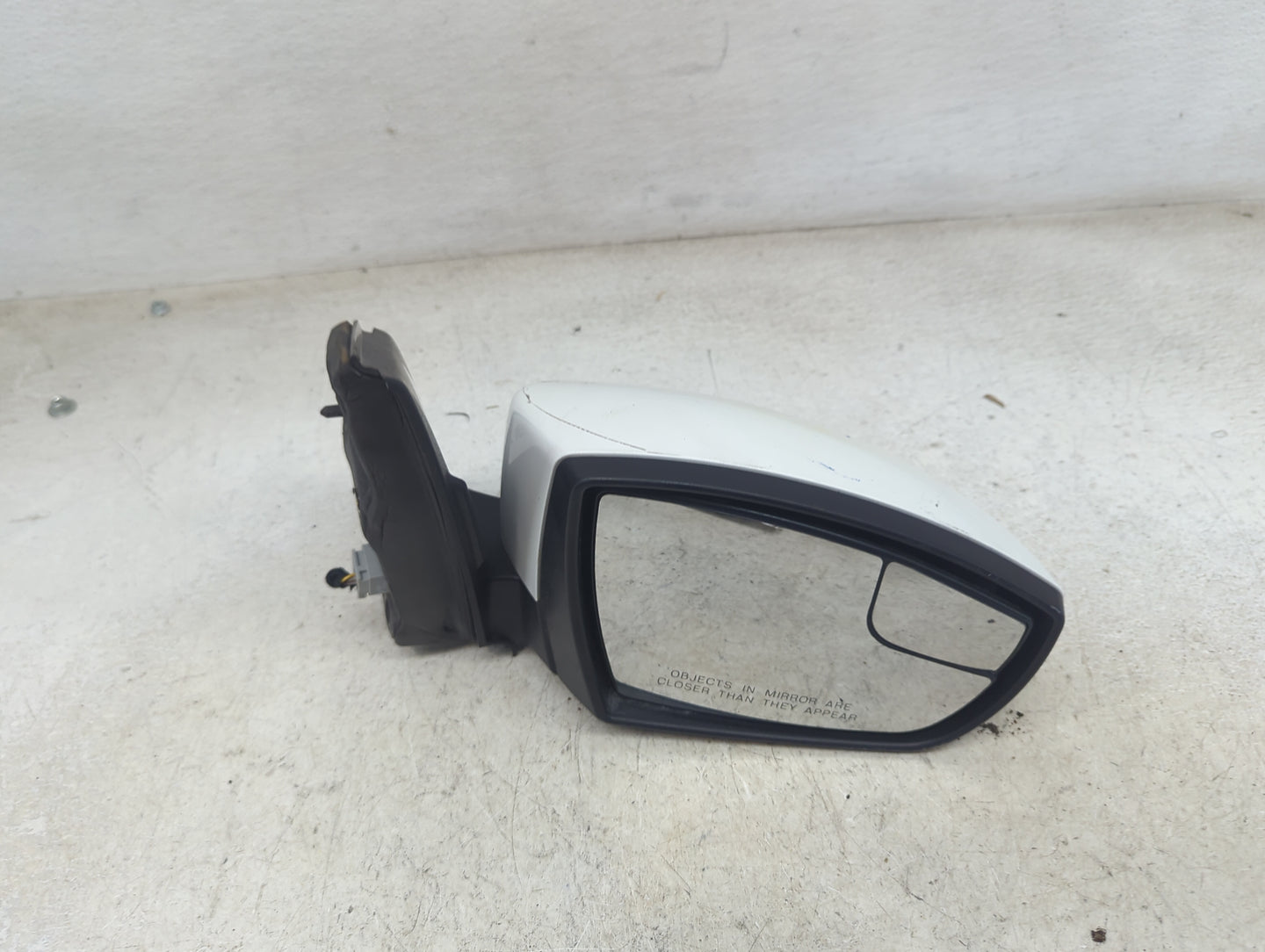 2013-2016 Ford Escape Passenger Side View Mirror - Right Door Mirror OEM Used - Oemusedautoparts1.com