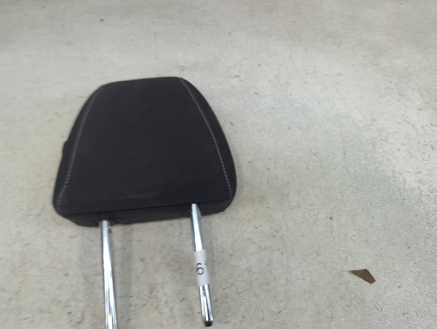 2013-2015 Ford Escape Headrest Head Rest Front Driver Seat Black 1470612 - Oemusedautoparts1.com