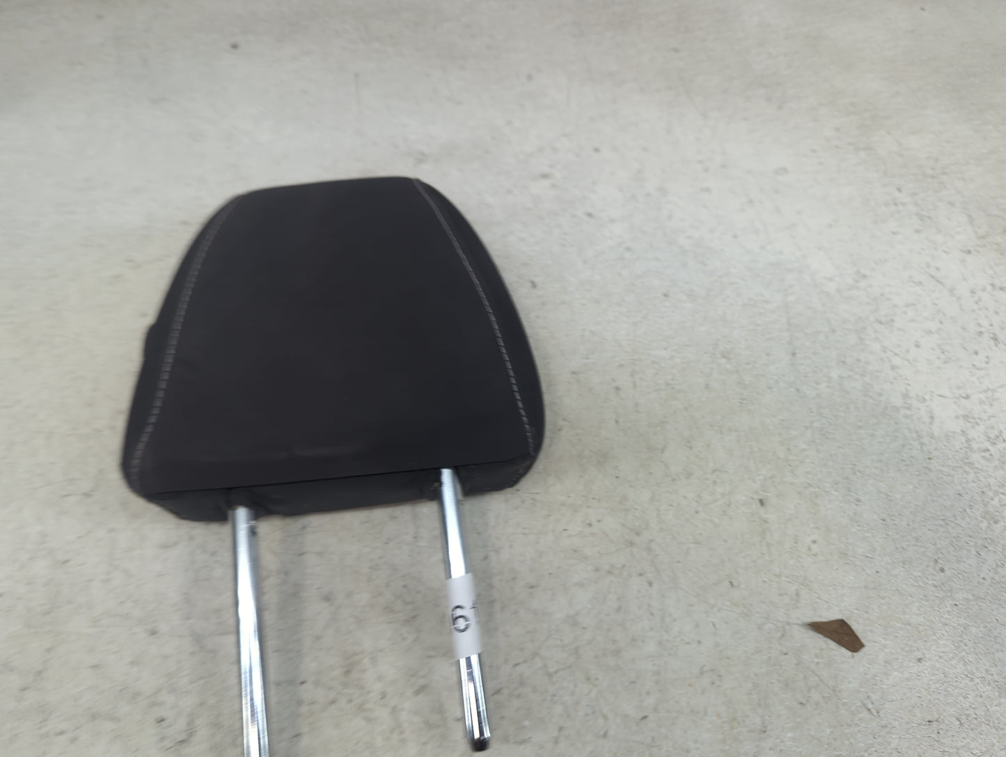 2013-2015 Ford Escape Headrest Head Rest Front Driver Seat Black 1470612 - Oemusedautoparts1.com