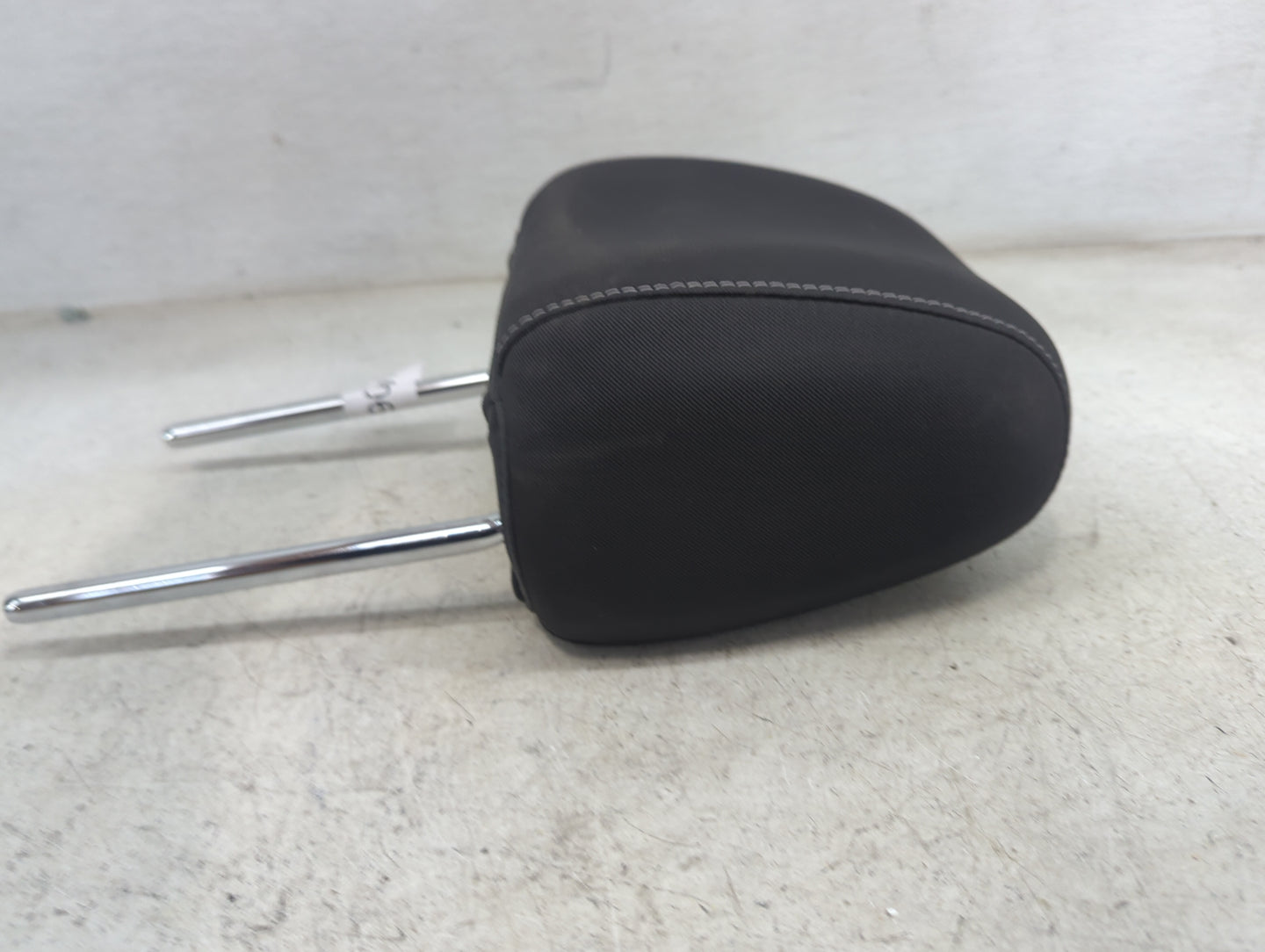 2013-2015 Ford Escape Headrest Head Rest Front Driver Seat Black 1470671 - Oemusedautoparts1.com