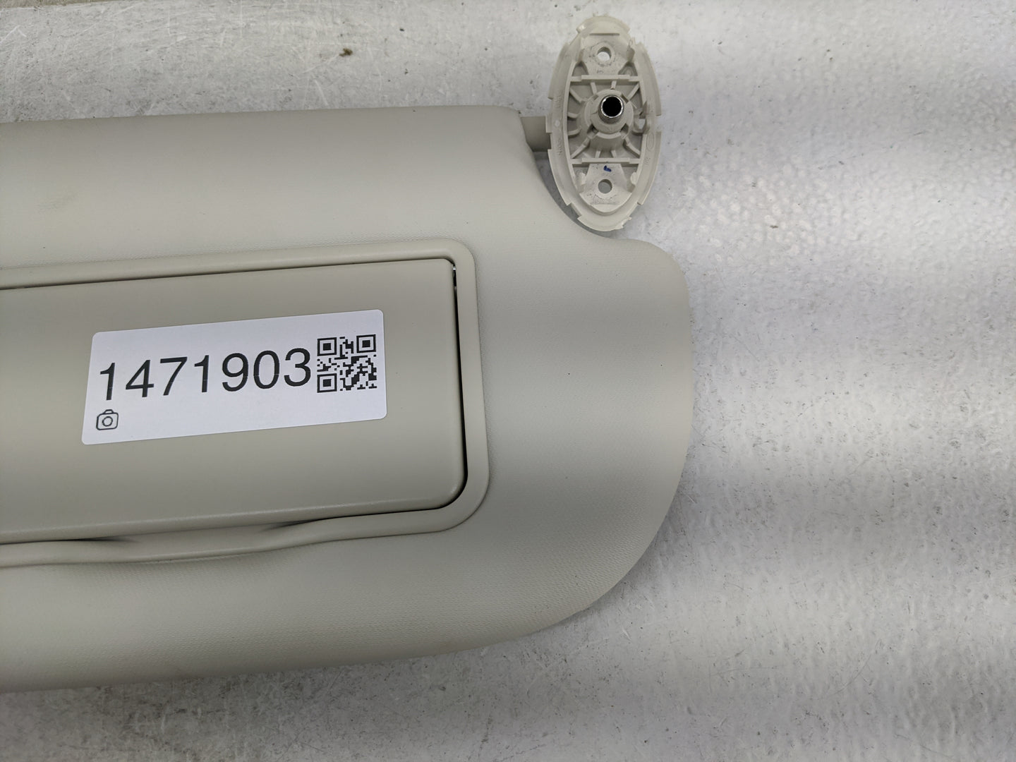 2013-2019 Ford Escape Sun Visor Shade Replacement Passenger Right Mirror Fits Fits 2013 2014 2015 2016 2017 2018 2019 OEM Us