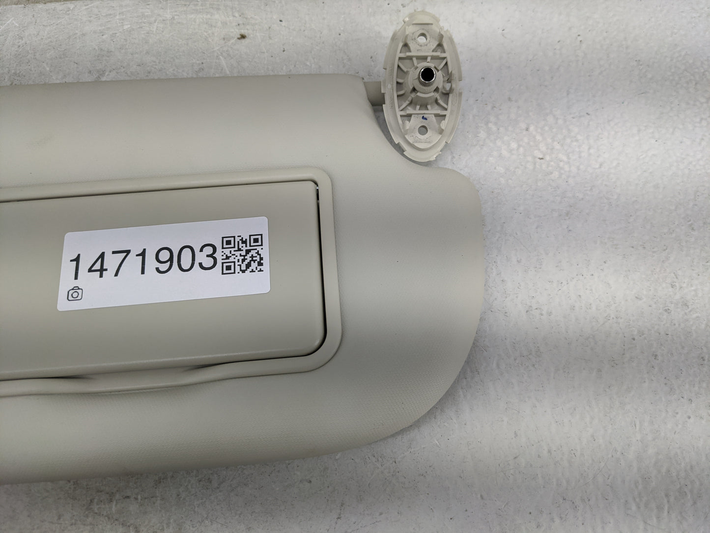 2013-2019 Ford Escape Sun Visor Shade Replacement Passenger Right Mirror Fits Fits 2013 2014 2015 2016 2017 2018 2019 OEM Us
