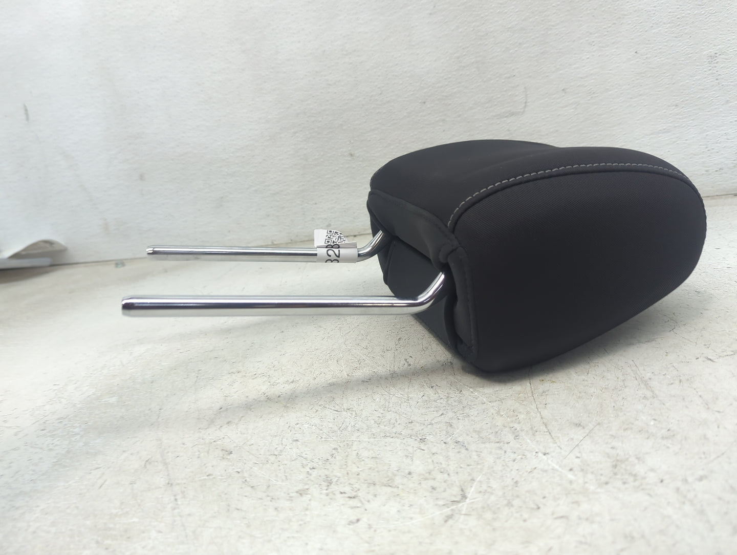 2014 Ford Escape Headrest Head Rest Front Driver Passenger Seat Fits OEM Used Auto Parts - Oemusedautoparts1.com