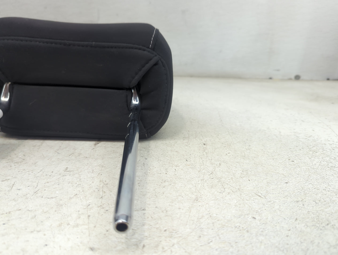 2014 Ford Escape Headrest Head Rest Front Driver Passenger Seat Fits OEM Used Auto Parts - Oemusedautoparts1.com