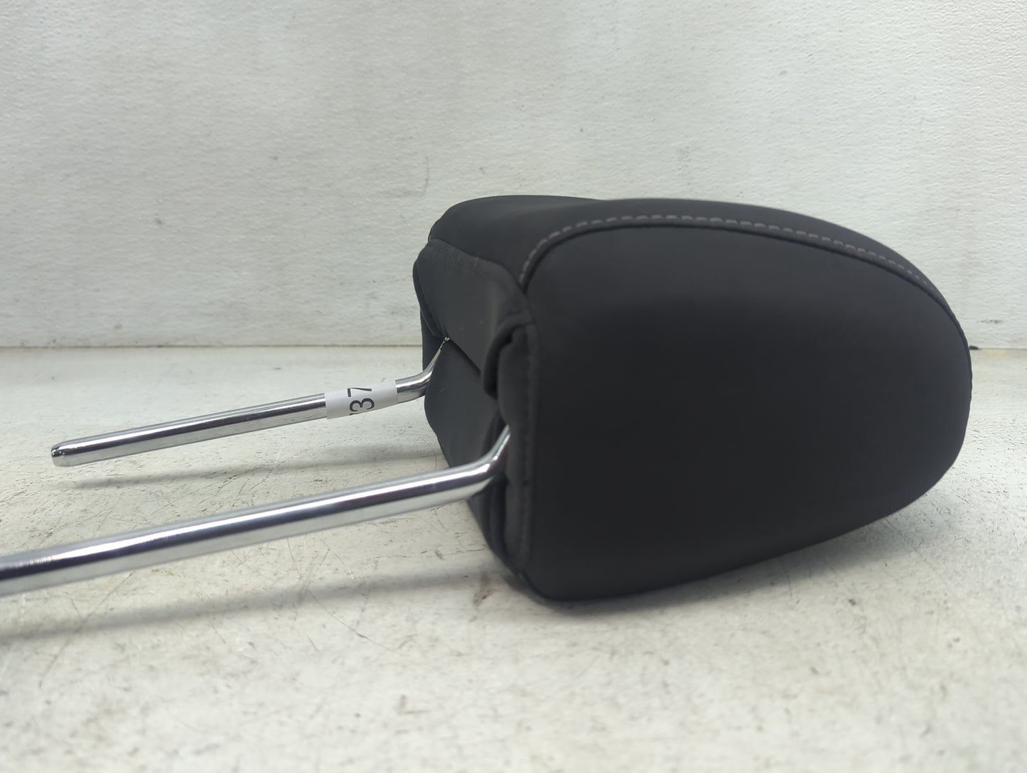 2014 Ford Escape Headrest Head Rest Front Driver Passenger Seat Fits OEM Used Auto Parts - Oemusedautoparts1.com