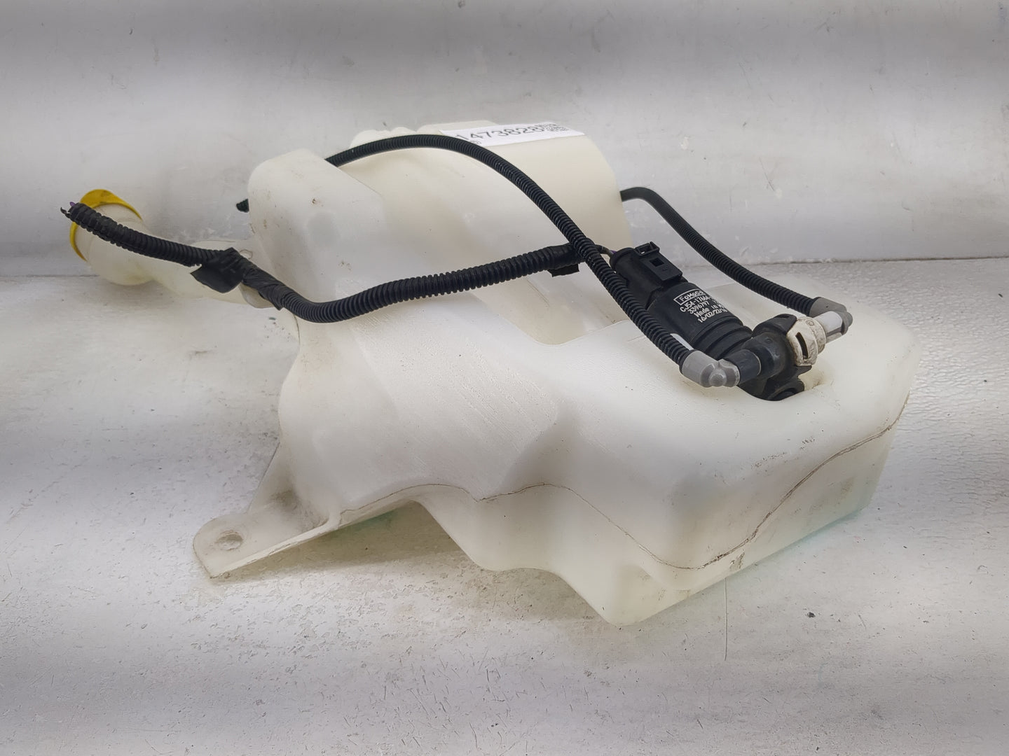 2014 Ford Escape Windshield Washer Fluid Reservoir Bottle Oem 1473828 - Oemusedautoparts1.com