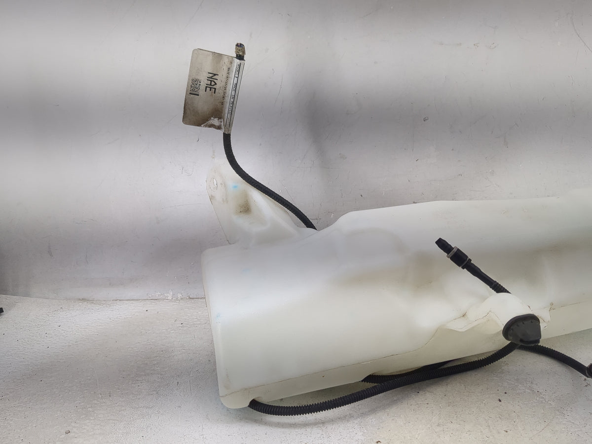 2013-2014 Ford Escape Windshield Washer Fluid Reservoir Bottle Oem 1474152 - Oemusedautoparts1.com