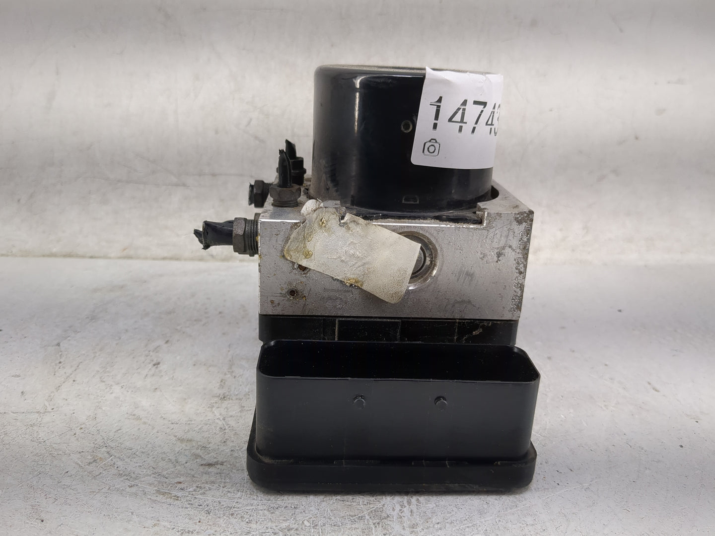 2013-2015 Ford Escape ABS Pump Control Module Replacement P/N:CV61-2C405-AG Fits Fits 2013 2014 2015 OEM Used Auto Parts - O