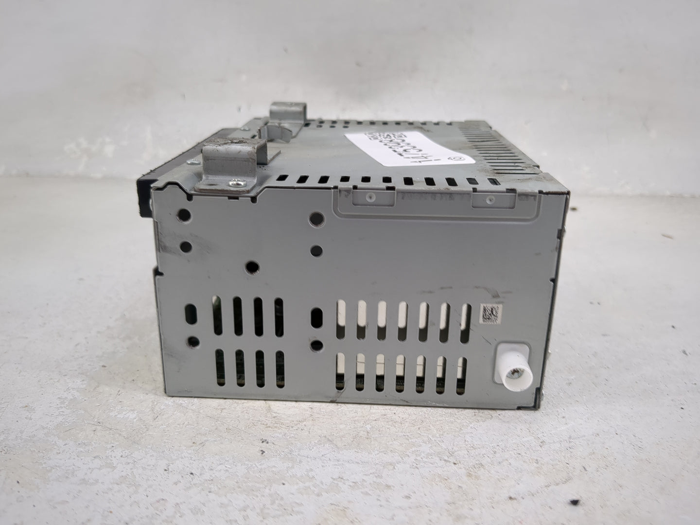 2013-2015 Ford Escape Radio AM FM Cd Player Receiver Replacement P/N:CQ-FJ12E0UMB Fits Fits 2013 2014 2015 OEM Used Auto Par