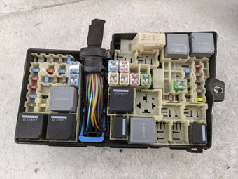 compare product 2013-2016 Ford Escape Fusebox Fuse Box Panel Relay Module P/N:AV6T-14A142-AB Fits Fits 2013 2014 2015 2016 OEM Used Auto Parts
