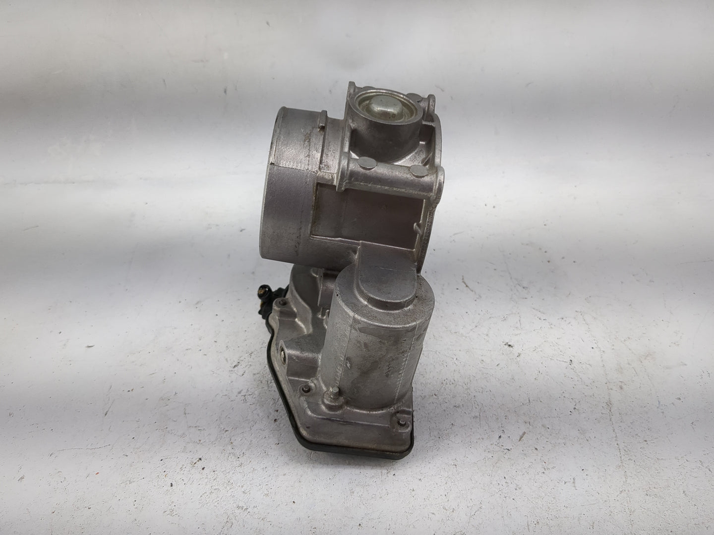 2013-2022 Ford Escape Throttle Body P/N:DS7E-9F991-AF Fits Fits 2013 2014 2015 2016 2017 2018 2019 2020 2021 2022 OEM Used A