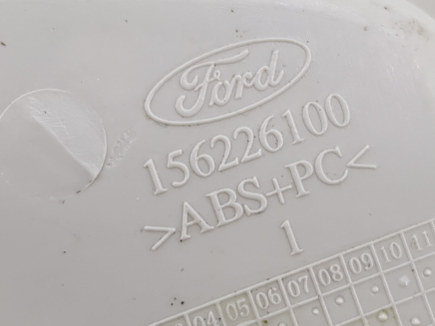 2014 Ford Escape Overhead Roof Console Tan - Oemusedautoparts1.com