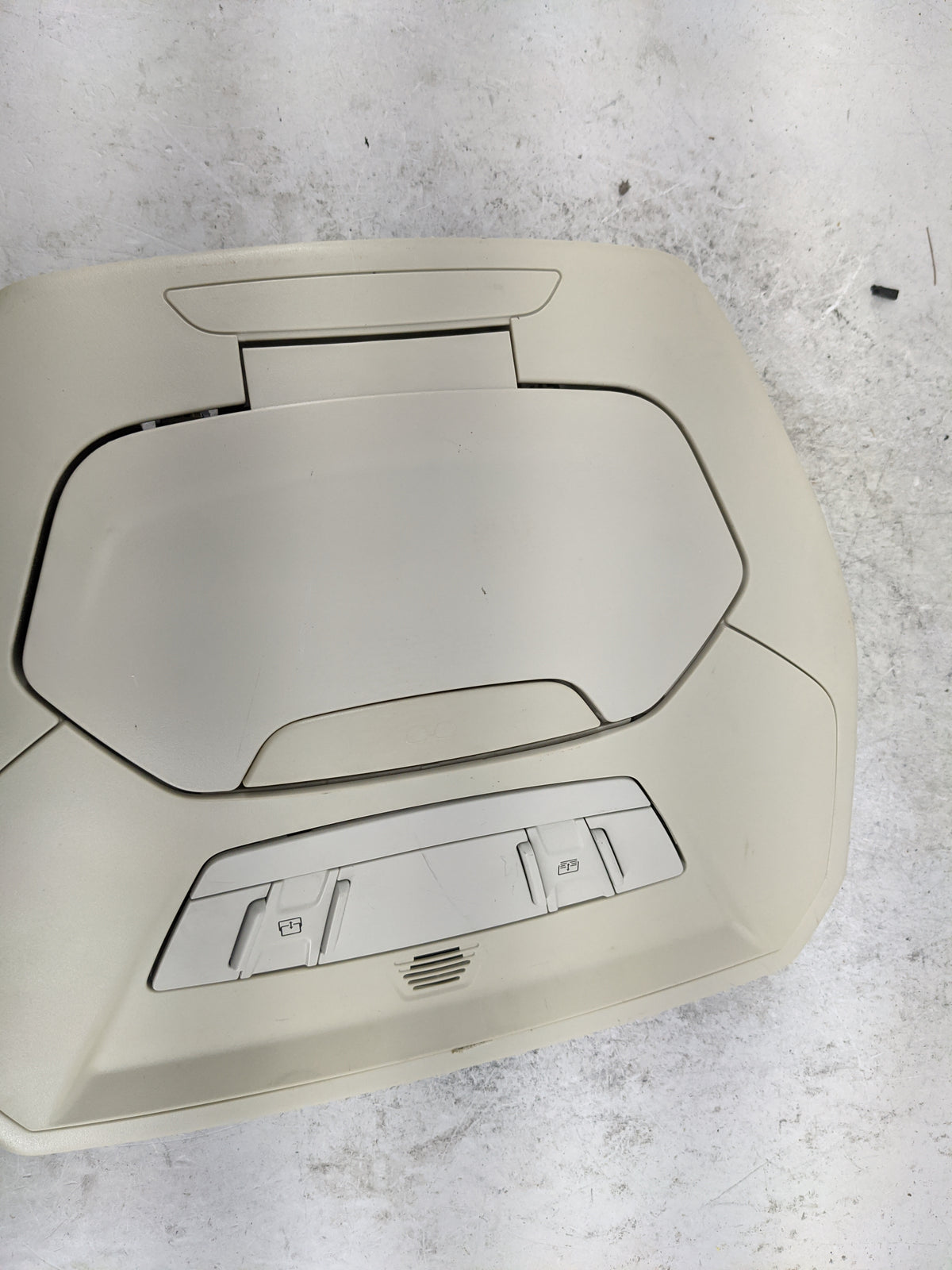2014 Ford Escape Overhead Roof Console Tan 1482998 - Oemusedautoparts1.com