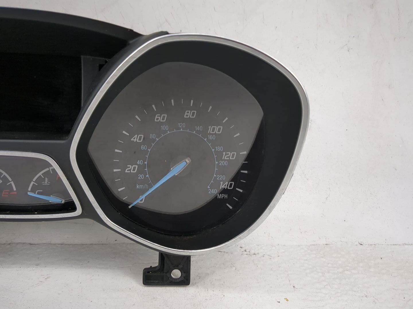 2014 Ford Escape Instrument Cluster Speedometer Gauges P/N:CV4T-14C026-BH 5D1H67008B Miles: Fits OEM Used Auto Parts - Oemus