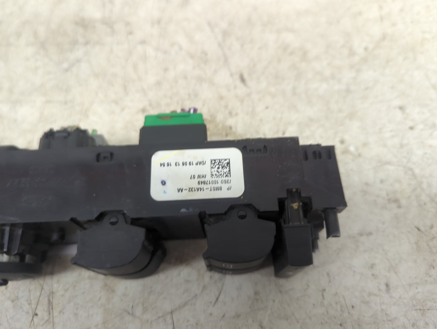 2013-2019 Ford Escape Master Power Window Switch Replacement Driver Side Left P/N:BM5T-14A132-AA 8M5T-14A132-AA Fits OEM Use