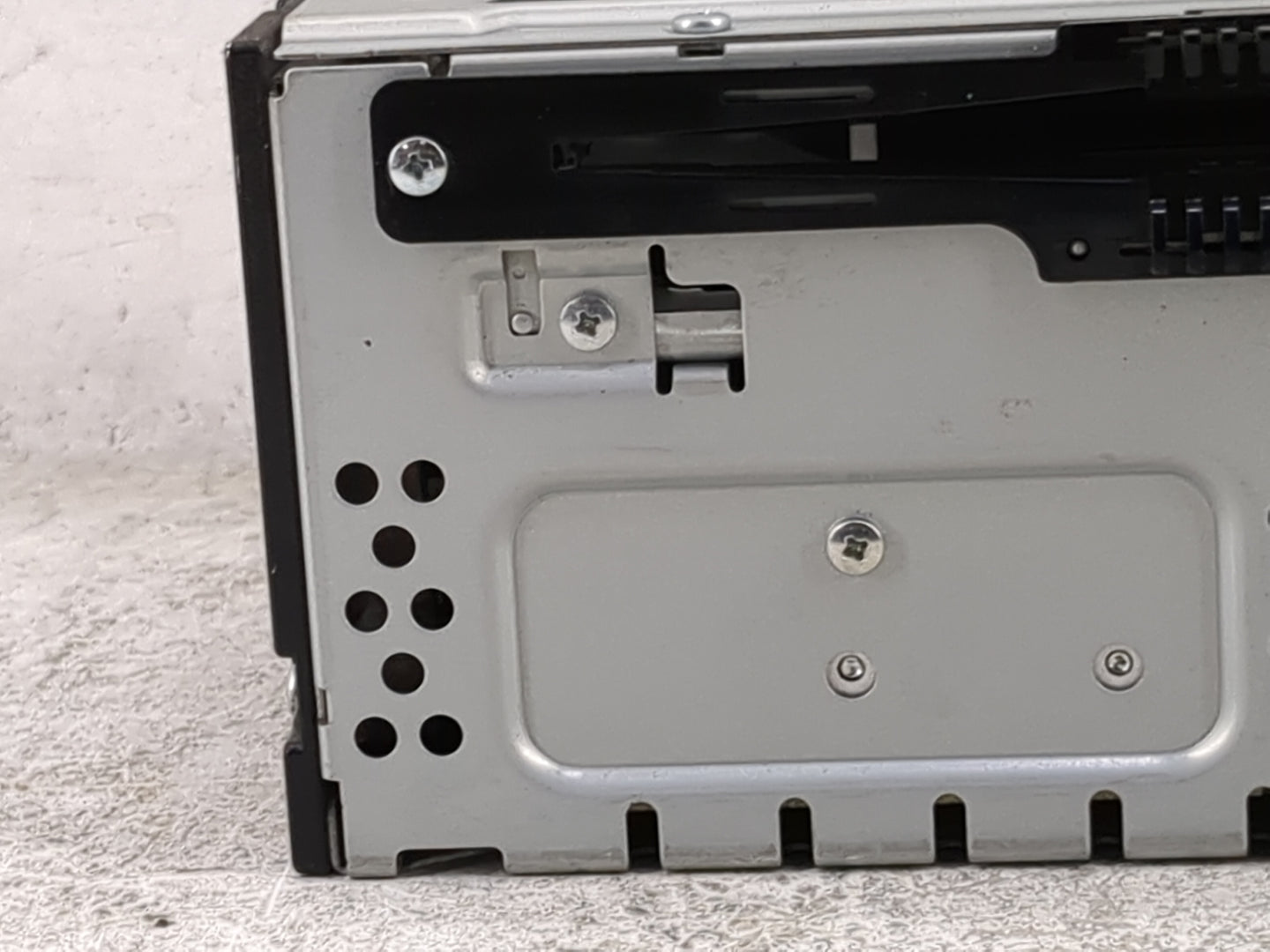 2013-2015 Ford Escape Radio AM FM Cd Player Receiver Replacement P/N:CJ5T-19C107-DJ Fits Fits 2013 2014 2015 OEM Used Auto P
