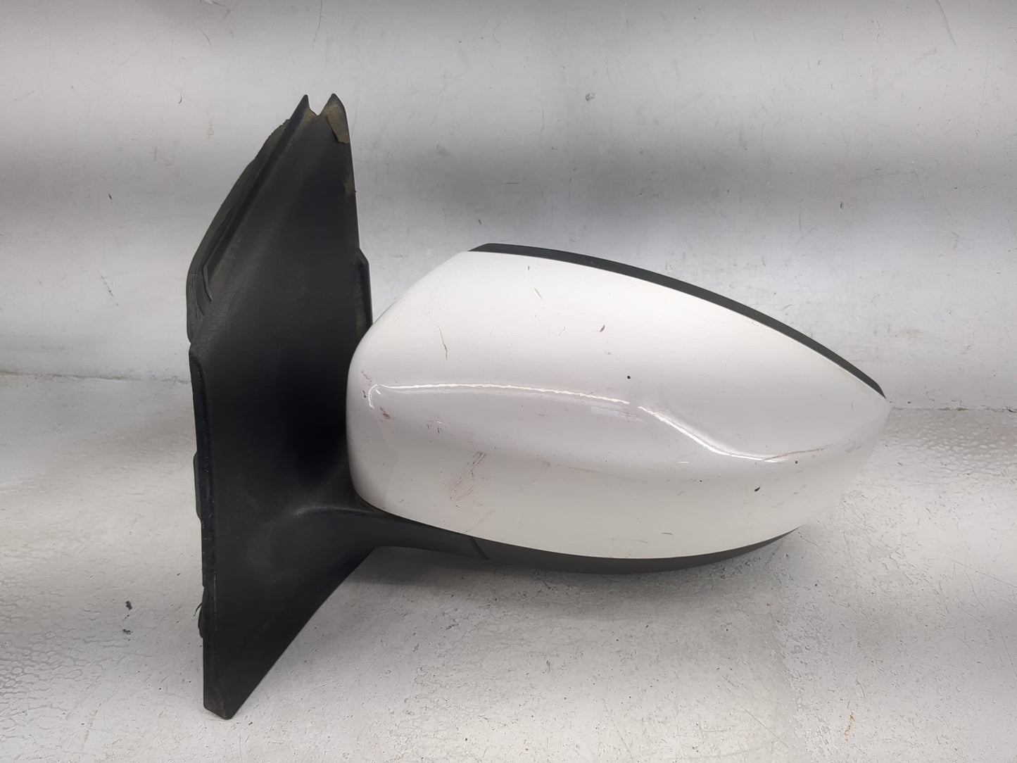 2013-2016 Ford Escape Driver Side View Mirror - Left Door Mirror OEM Used - Oemusedautoparts1.com