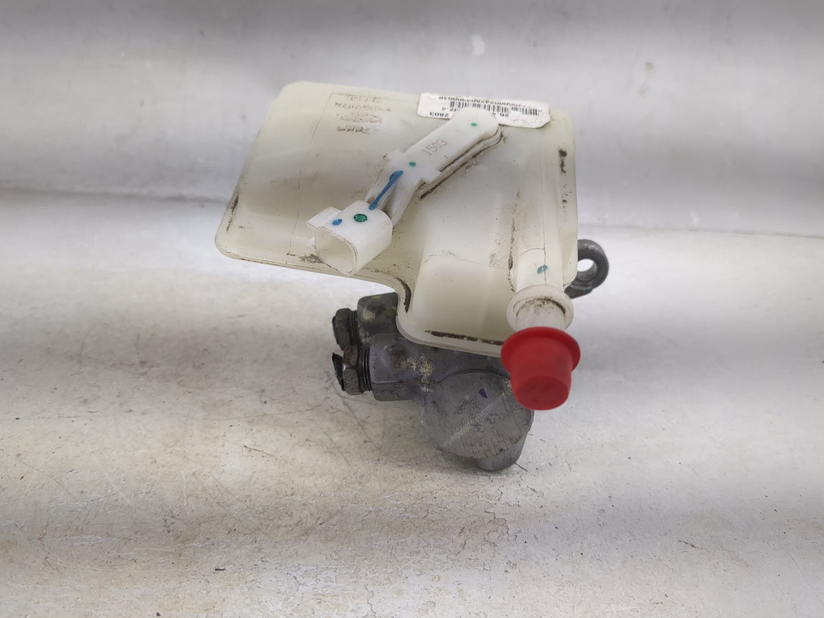 2013-2019 Ford Escape Brake Master Cylinder 1512640 - Oemusedautoparts1.com