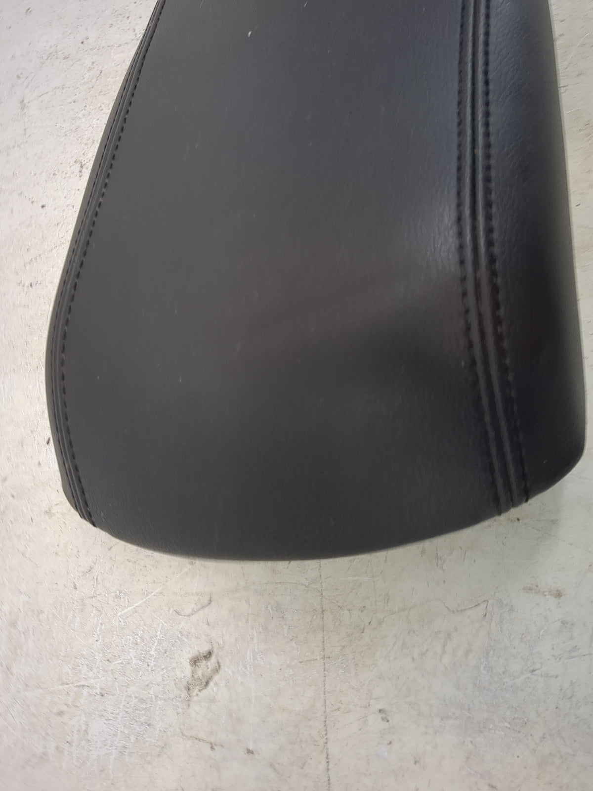 2013-2016 Ford Escape Center Console Armrest Cover Lid Fits Fits 2013 2014 2015 2016 OEM Used Auto Parts - Oemusedautoparts1