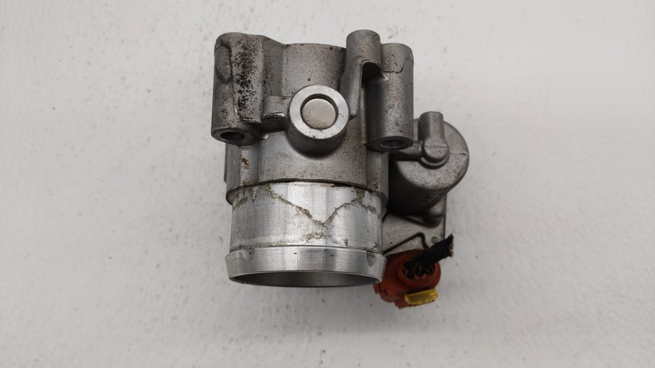 2017-2019 Ford Escape Throttle Body P/N:DS7G-9E991-BB DS7G-9F991-CA Fits Fits 2014 2015 2016 2017 2018 2019 OEM Used Auto Pa