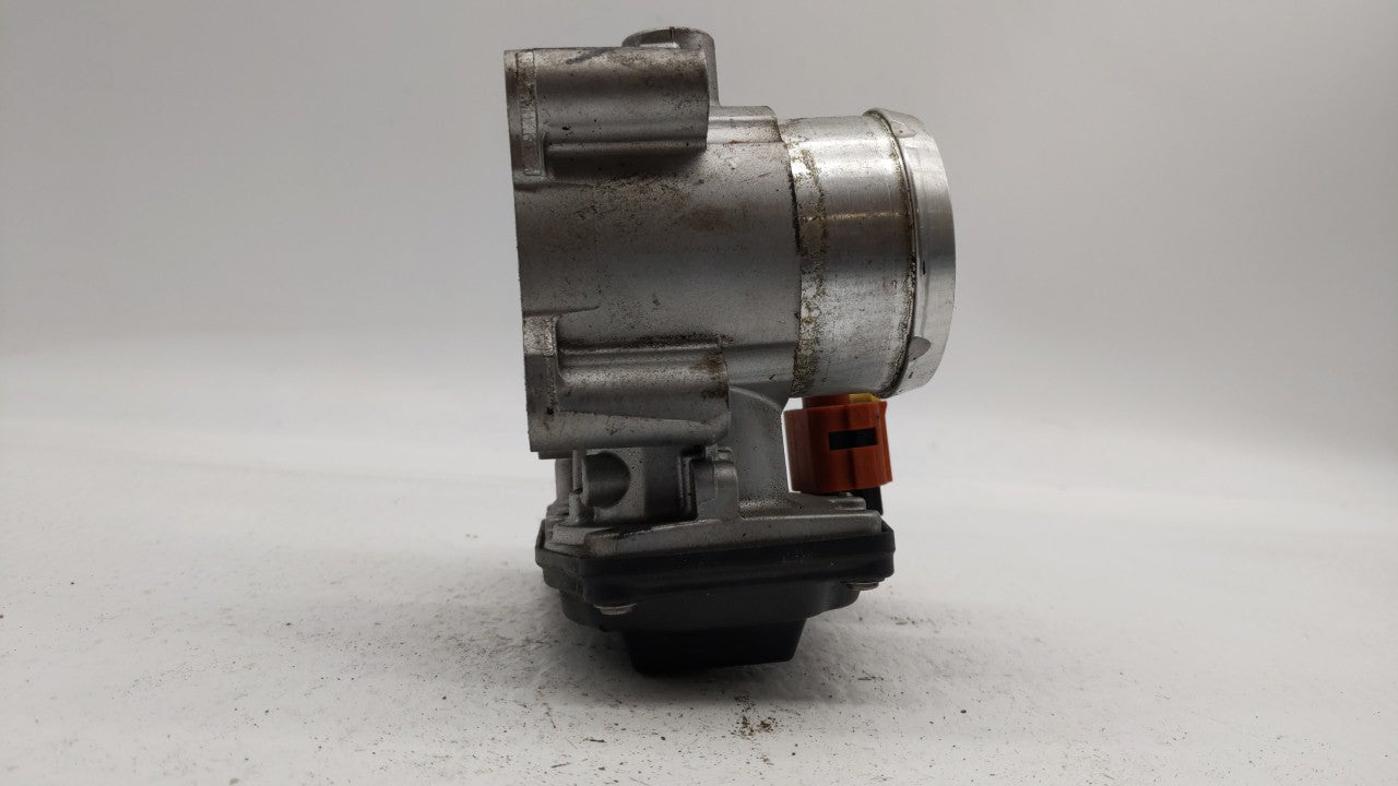 2017-2019 Ford Escape Throttle Body P/N:DS7G-9E991-BB DS7G-9F991-CA Fits Fits 2014 2015 2016 2017 2018 2019 OEM Used Auto Pa