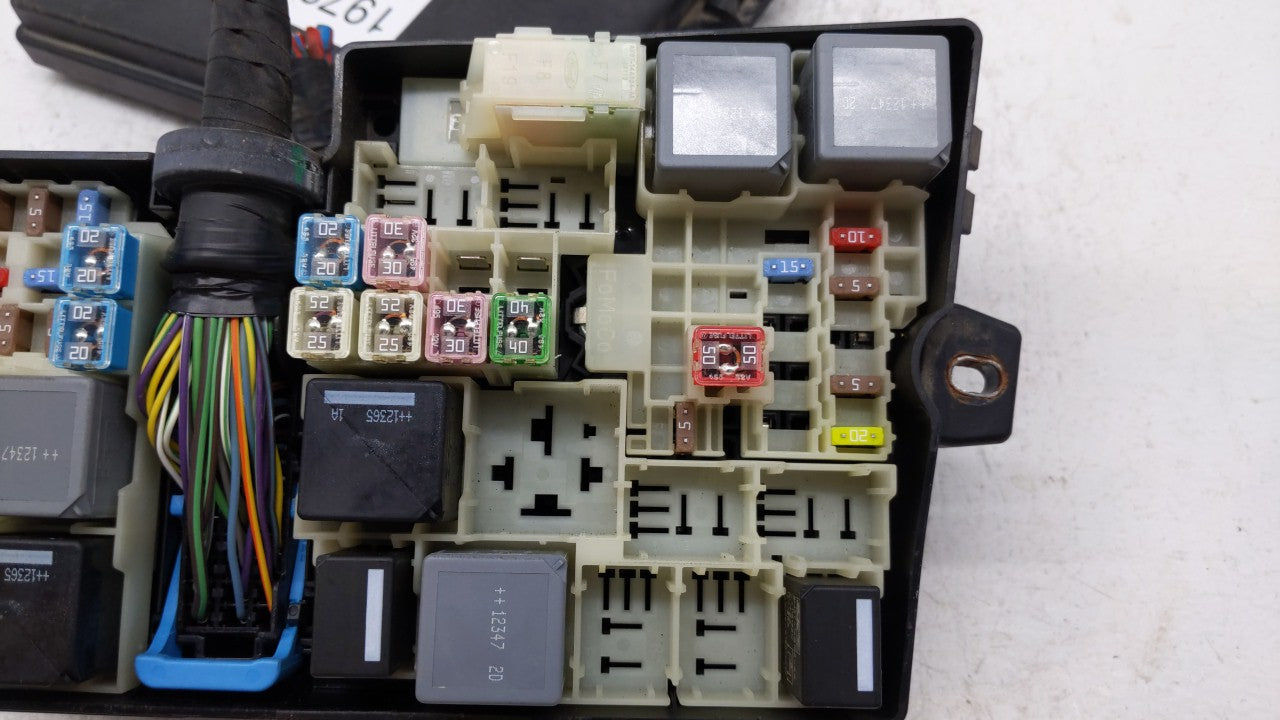 2013-2016 Ford Escape Fusebox Fuse Box Panel Relay Module P/N:AV6T-14A142-AB AV6T-14A067-AD Fits Fits 2013 2014 2015 2016 OE
