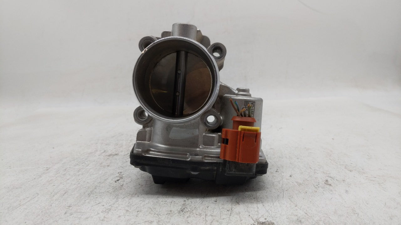 2017-2019 Ford Escape Throttle Body P/N:DS7G-9E991-BB DS7G-9F991-CA Fits Fits 2014 2015 2016 2017 2018 2019 OEM Used Auto Pa