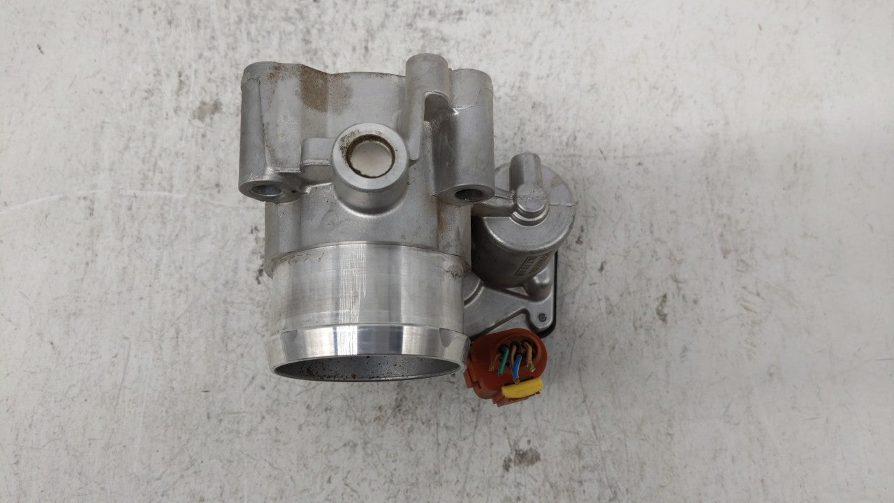 2017-2019 Ford Escape Throttle Body P/N:DS7G-9E991-BB DS7G-9F991-CA Fits Fits 2014 2015 2016 2017 2018 2019 OEM Used Auto Pa