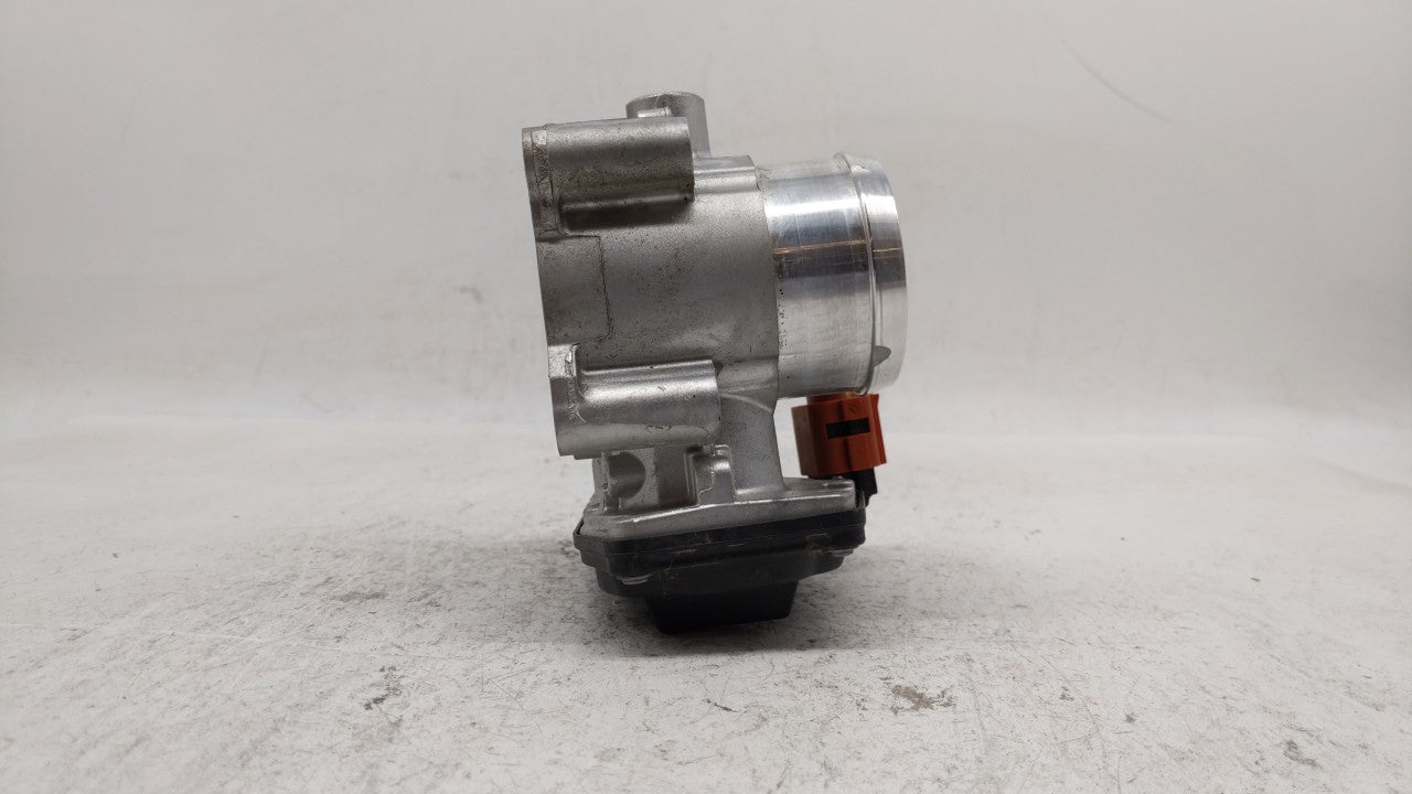 2017-2019 Ford Escape Throttle Body P/N:DS7G-9E991-BB DS7G-9F991-CA Fits Fits 2014 2015 2016 2017 2018 2019 OEM Used Auto Pa