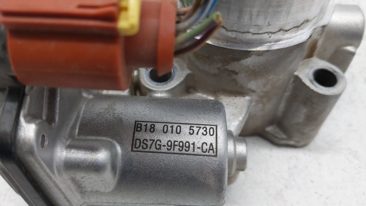 2017-2019 Ford Escape Throttle Body P/N:DS7G-9E991-BB DS7G-9F991-CA Fits Fits 2014 2015 2016 2017 2018 2019 OEM Used Auto Pa