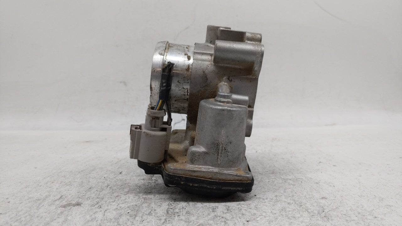 2017-2019 Ford Escape Throttle Body P/N:DS7G-9E991-BB DS7G-9F991-CA Fits Fits 2014 2015 2016 2017 2018 2019 OEM Used Auto Pa
