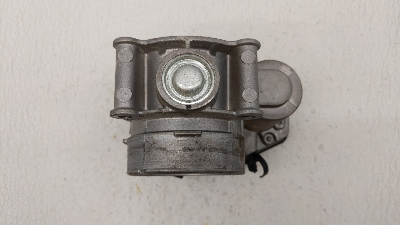 2013-2019 Ford Escape Throttle Body P/N:DS7E-9F991-AK DS7E-9F991-AD Fits Fits 2013 2014 2015 2016 2017 2018 2019 2020 OEM Us