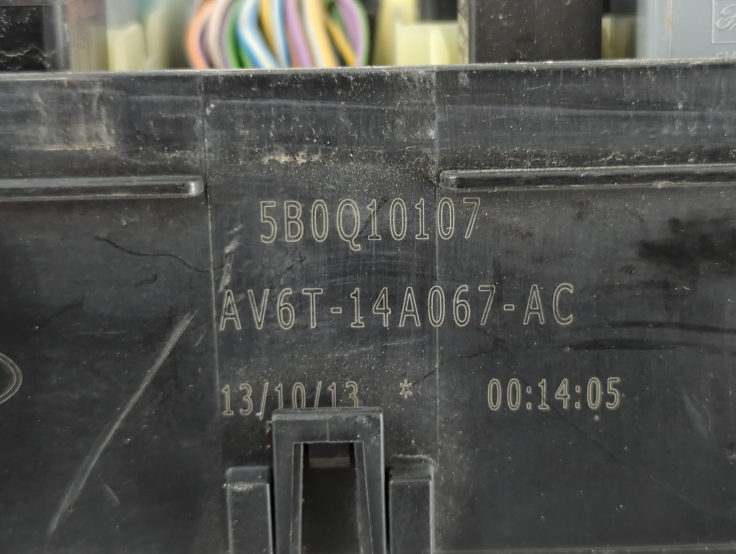 2013-2016 Ford Escape Fusebox Fuse Box Panel Relay Module P/N:AV6T-14A142-AB AV6T-14A067-AD Fits Fits 2013 2014 2015 2016 OE