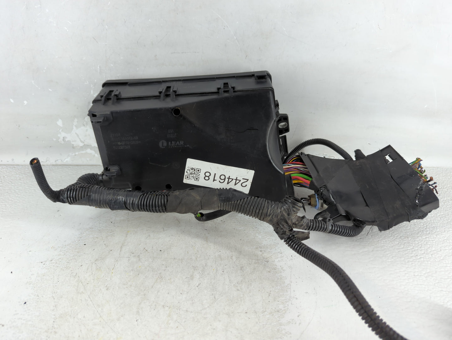 2013-2016 Ford Escape Fusebox Fuse Box Panel Relay Module P/N:AV6T-14A142-AB AV6T-14A067-AD Fits Fits 2013 2014 2015 2016 OE