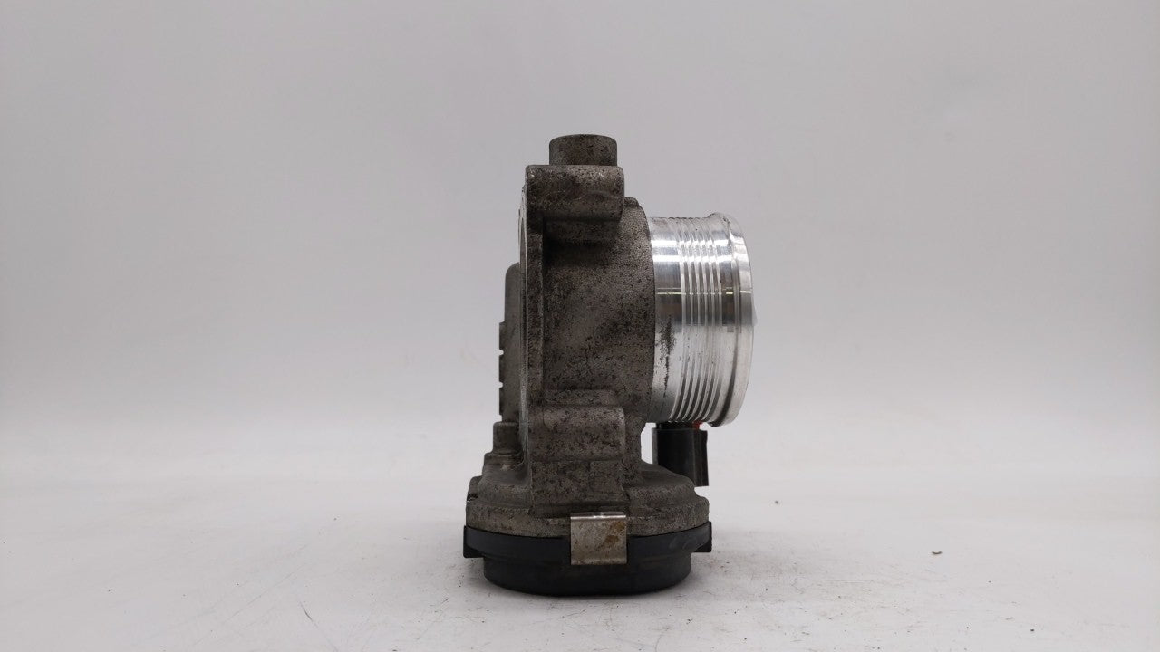 2013-2016 Ford Escape Throttle Body P/N:CM5E-9F991-AD CM5E-9F991-AC Fits Fits 2012 2013 2014 2015 2016 2017 OEM Used Auto Pa