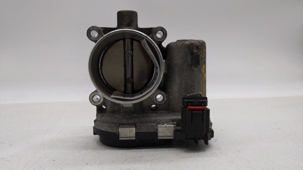 2013-2016 Ford Escape Throttle Body P/N:CM5E-9F991-AD CM5E-9F991-AC Fits Fits 2012 2013 2014 2015 2016 2017 OEM Used Auto Pa