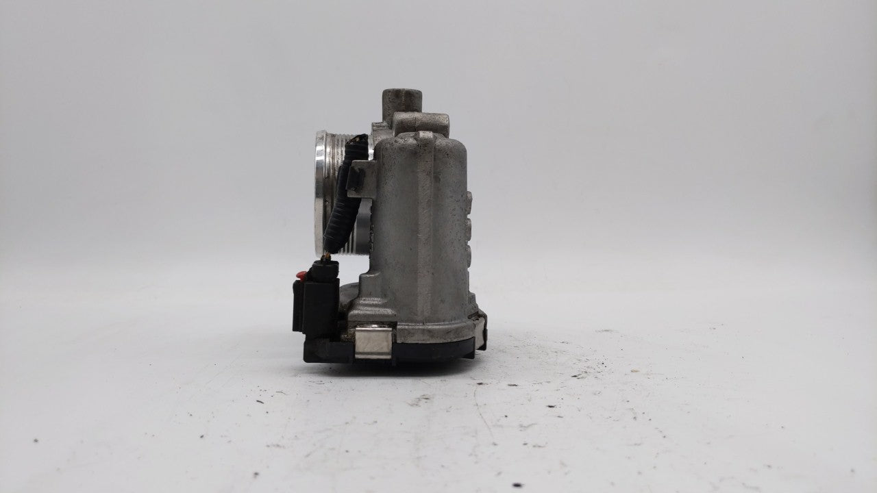 2013-2016 Ford Escape Throttle Body P/N:CM5E-9F991-AD CM5E-9F991-AC Fits Fits 2012 2013 2014 2015 2016 2017 OEM Used Auto Pa