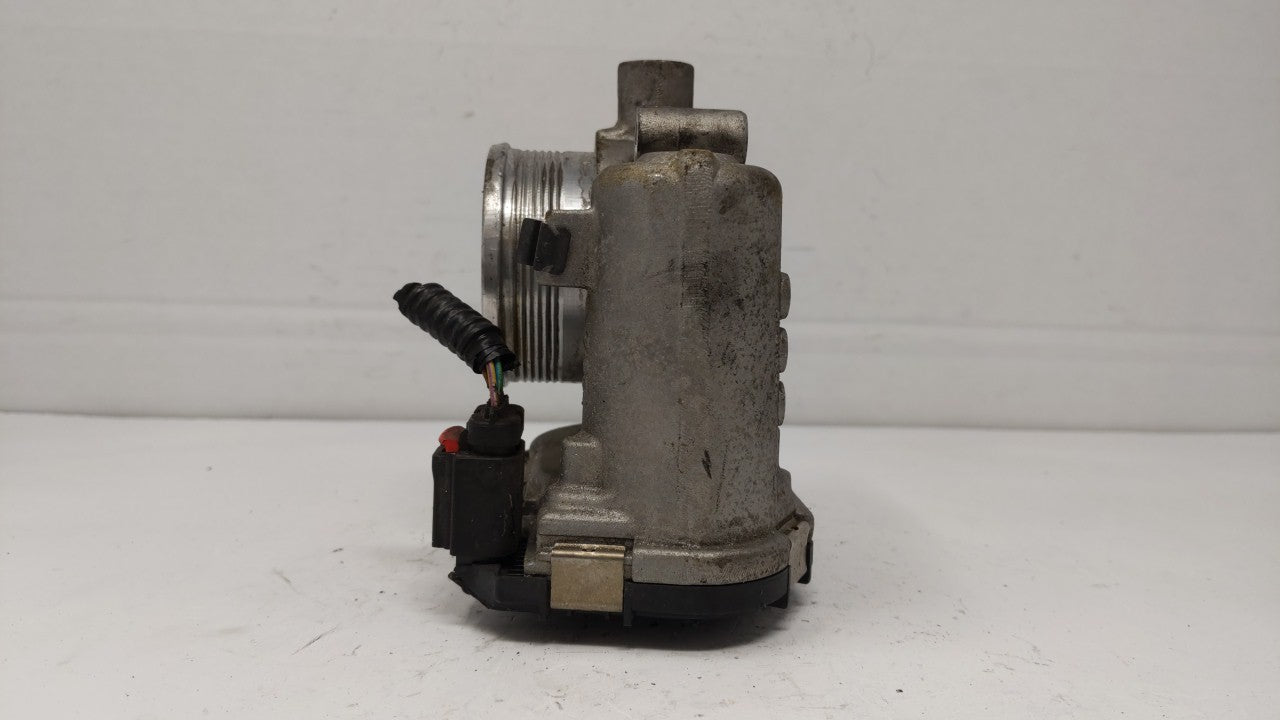 2013-2016 Ford Escape Throttle Body P/N:CM5E-9F991-AD CM5E-9F991-AC Fits Fits 2012 2013 2014 2015 2016 2017 OEM Used Auto Pa