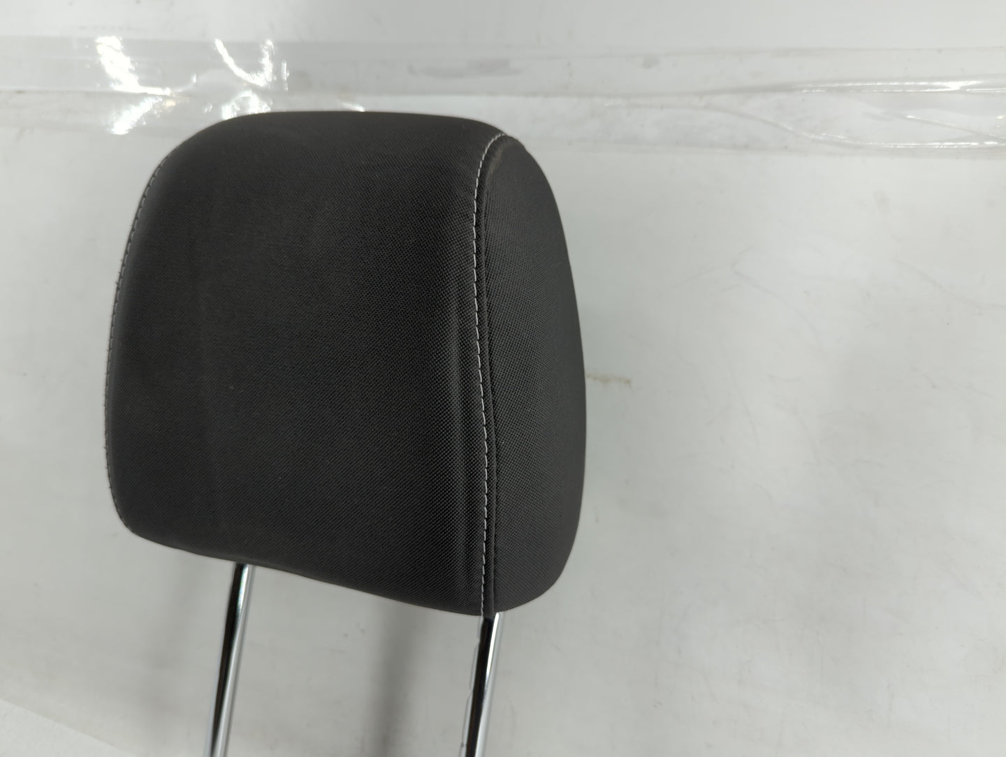 2013-2015 Ford Escape Headrest Head Rest Front Driver Passenger Seat Fits Fits 2013 2014 2015 OEM Used Auto Parts - Oemuseda