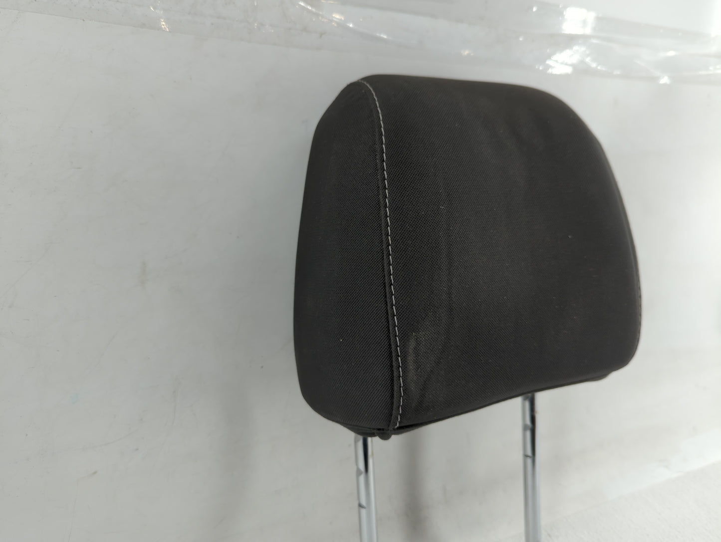 2013-2015 Ford Escape Headrest Head Rest Front Driver Passenger Seat Fits Fits 2013 2014 2015 OEM Used Auto Parts - Oemuseda
