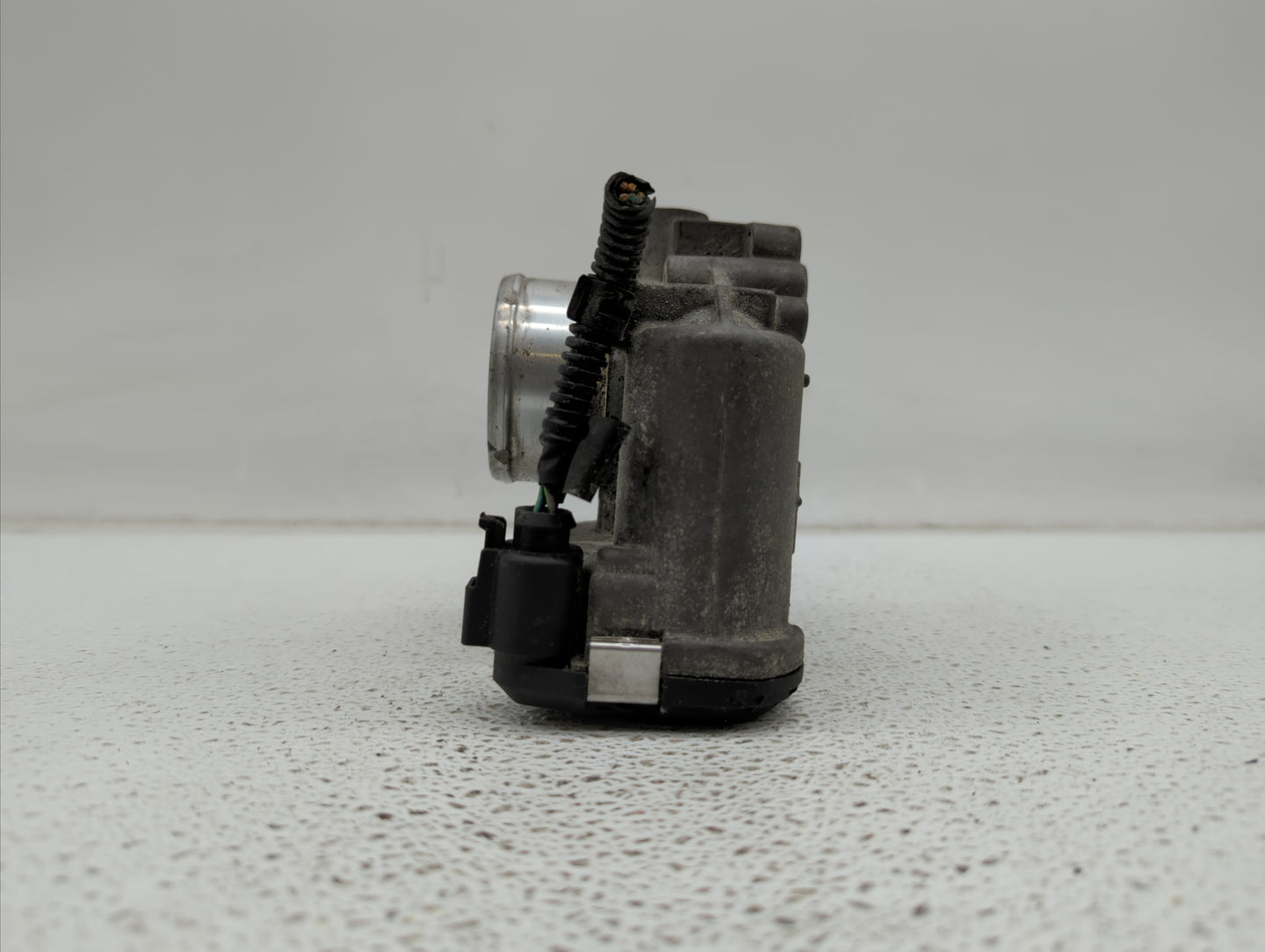 2013-2016 Ford Escape Throttle Body P/N:0 280 750 535 7S7G-9F991-CA Fits Fits 2013 2014 2015 2016 2017 2018 2019 OEM Used Au