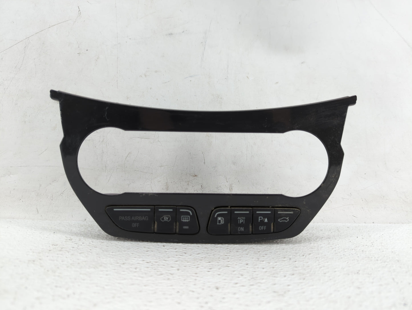 2014 Ford Escape DEFROST AND TRUCK RELEASE BUTTON WITH TRIM - Oemusedautoparts1.com