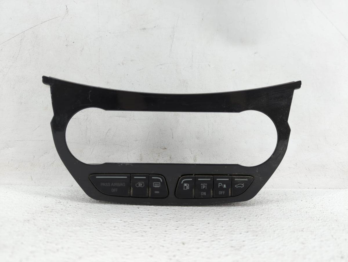 2014 Ford Escape DEFROST AND TRUCK RELEASE BUTTON WITH TRIM - Oemusedautoparts1.com
