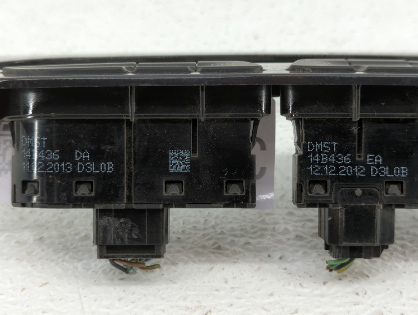 2014 Ford Escape DEFROST AND TRUCK RELEASE BUTTON WITH TRIM - Oemusedautoparts1.com