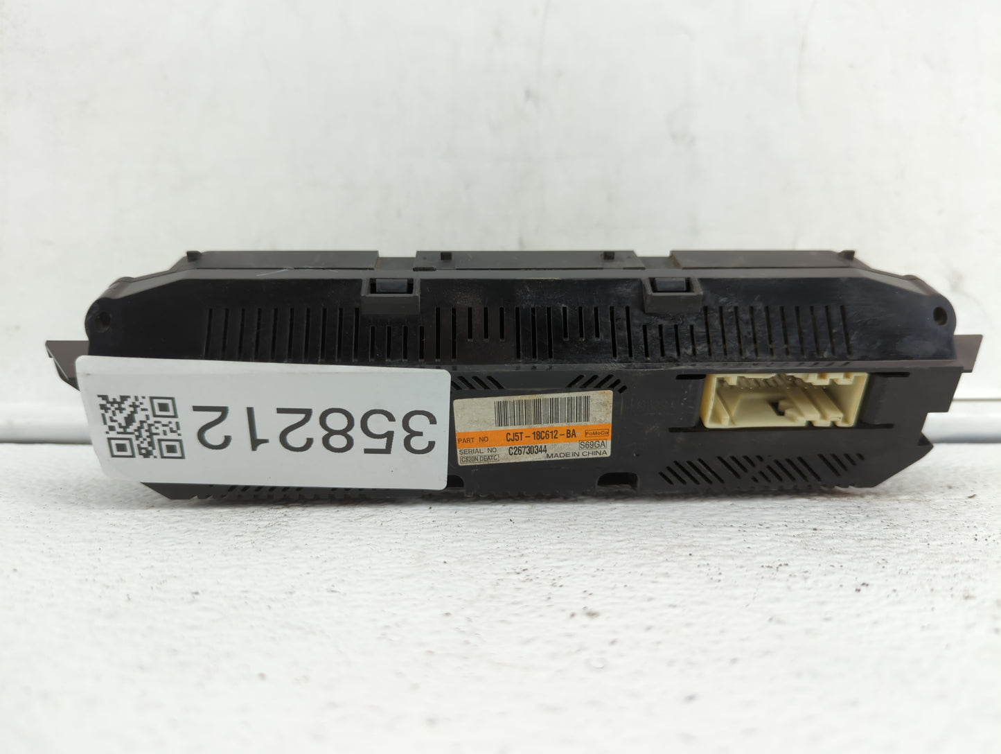 2013-2015 Ford Escape Climate Control Module Temperature AC/Heater Replacement P/N:CJ5T-18C612-AE CJ5T-18C612-BC Fits OEM Us