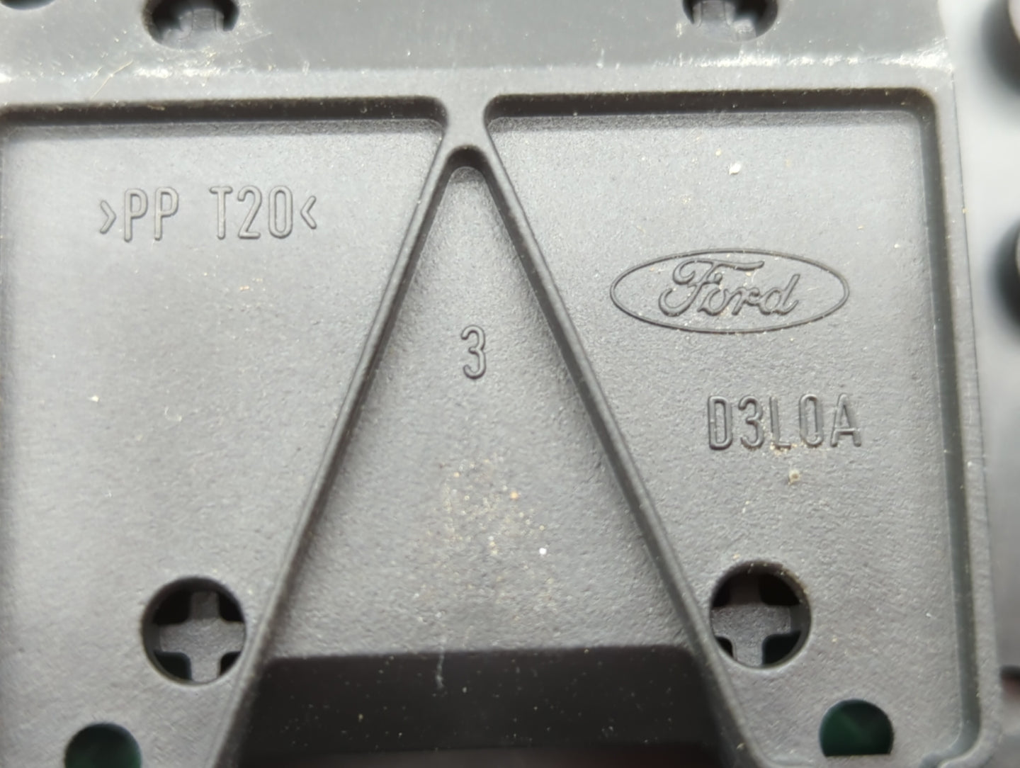 2013-2016 Ford Escape Radio Control Panel - Oemusedautoparts1.com
