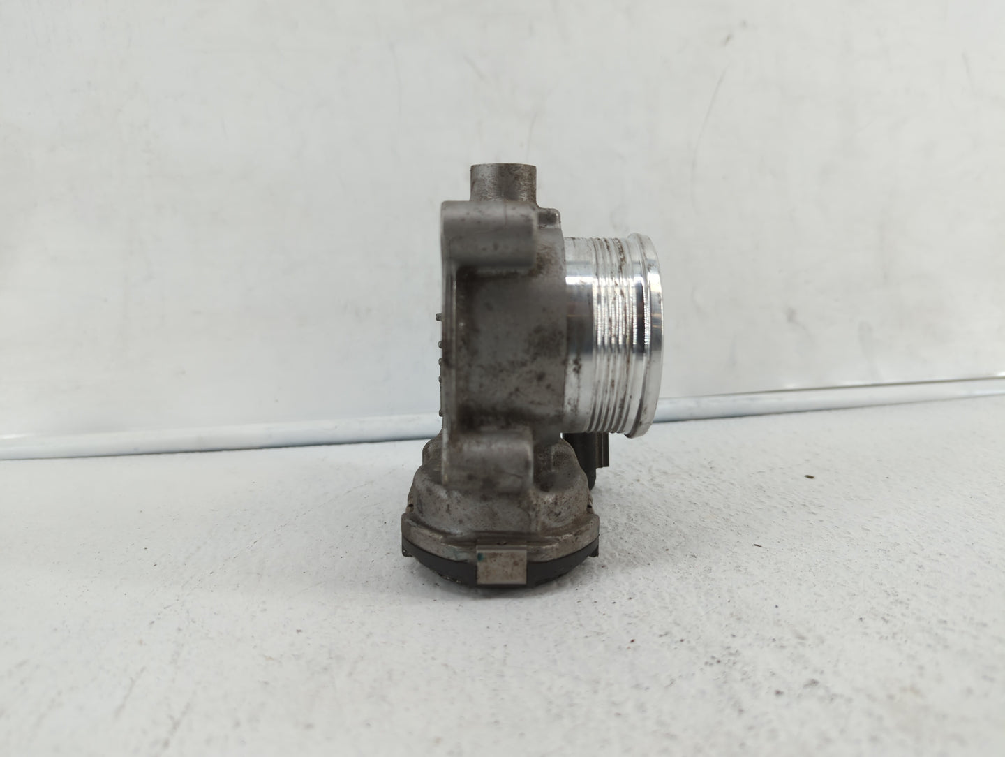 2017-2019 Ford Escape Throttle Body P/N:0 280 750 566 DS7E-9F991-BB Fits Fits 2014 2015 2016 2017 2018 2019 OEM Used Auto Pa