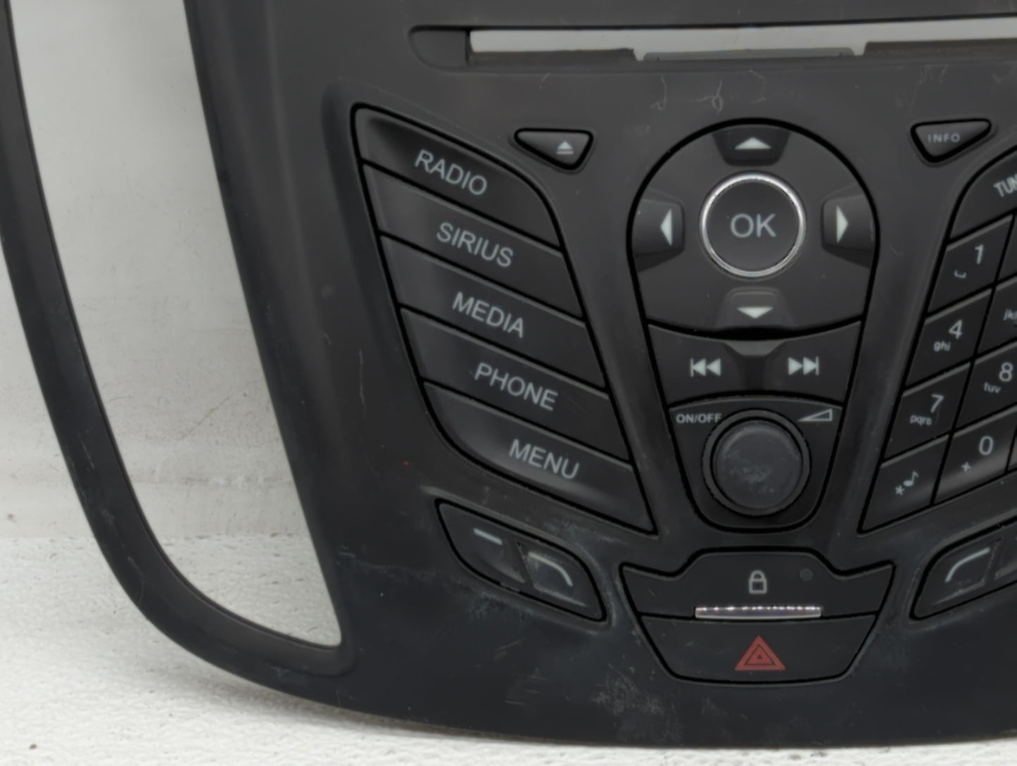 Ford Escape Radio Control Panel - Oemusedautoparts1.com