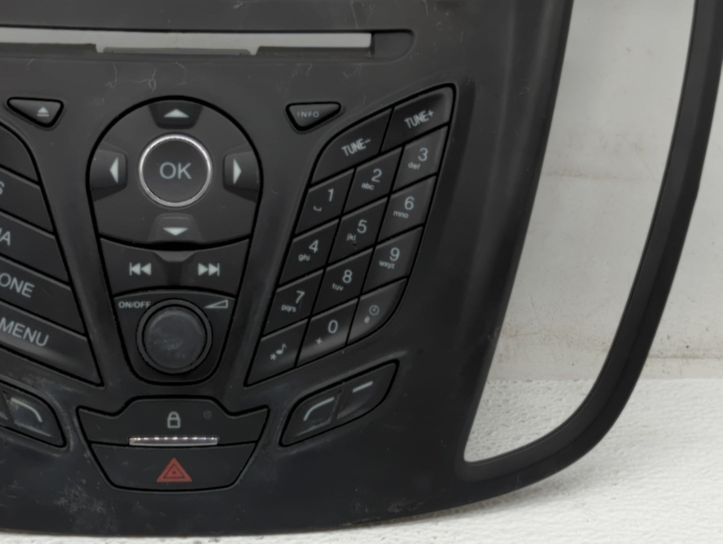 Ford Escape Radio Control Panel - Oemusedautoparts1.com